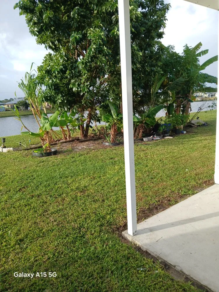 Expert landscaping services in Fort Pierce, FL - Simmo's Lawn & Garden Care