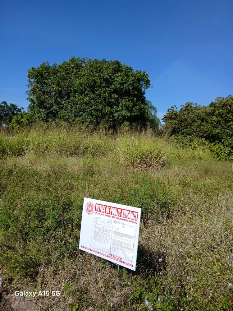 Affordable garden landscaping experts serving Fort Pierce, FL - Simmo's Lawn & Garden Care