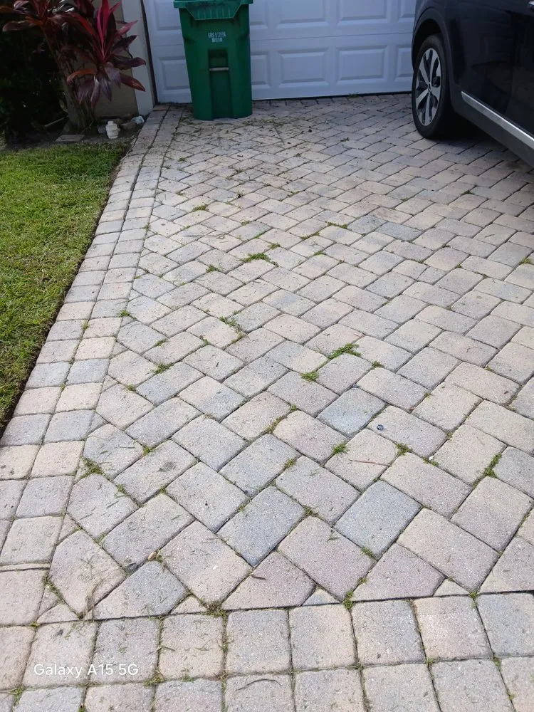 Reliable yard maintenance with custom design in Fort Pierce, FL by Simmo's Lawn & Garden Care