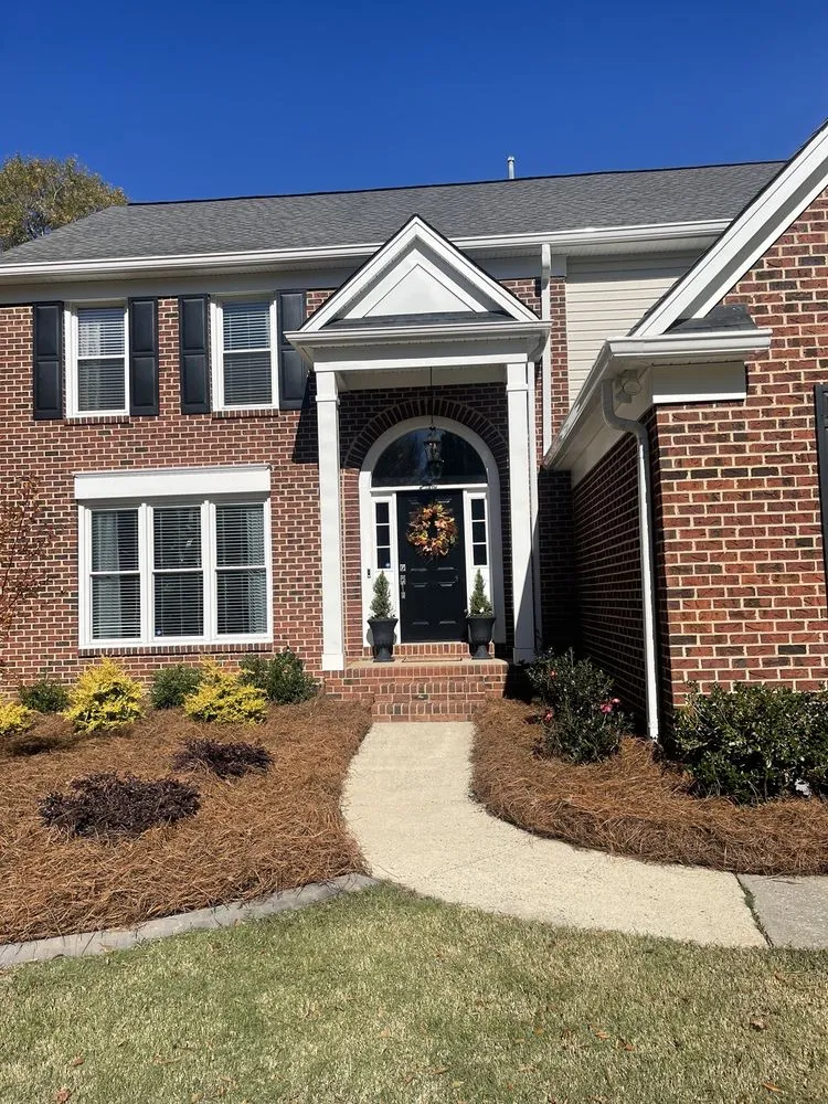 Expert lawn mowing service experts serving Pageland, SC - Simon Robinson Landscaping