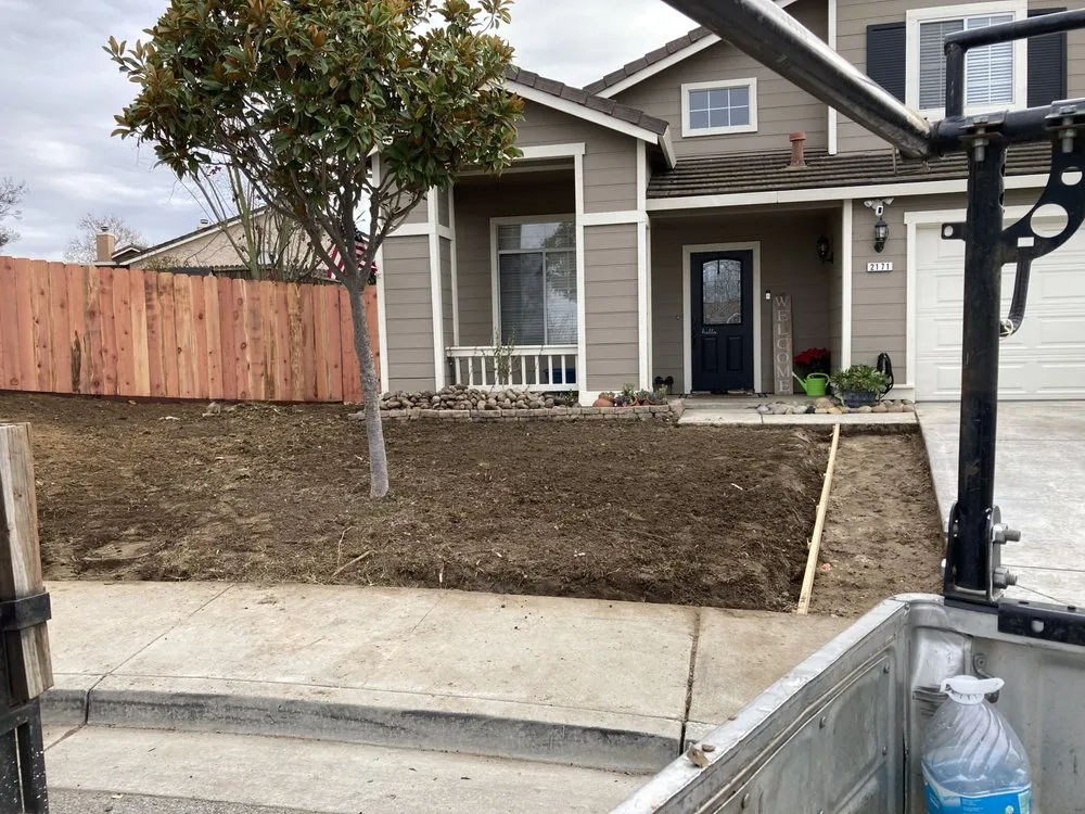 Reliable outdoor landscaping experts serving Los Banos, CA - Simon’s Landscape & Maintenance