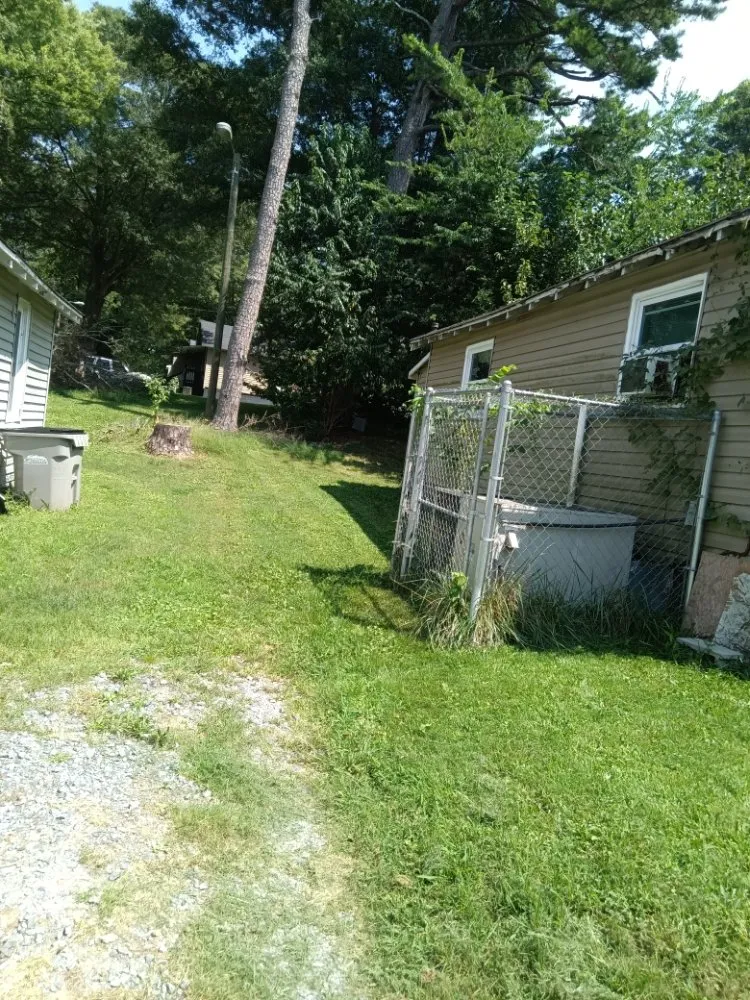 Local lawn mowing service experts serving Kings Mountain, NC - Simple Cuts Landscaping