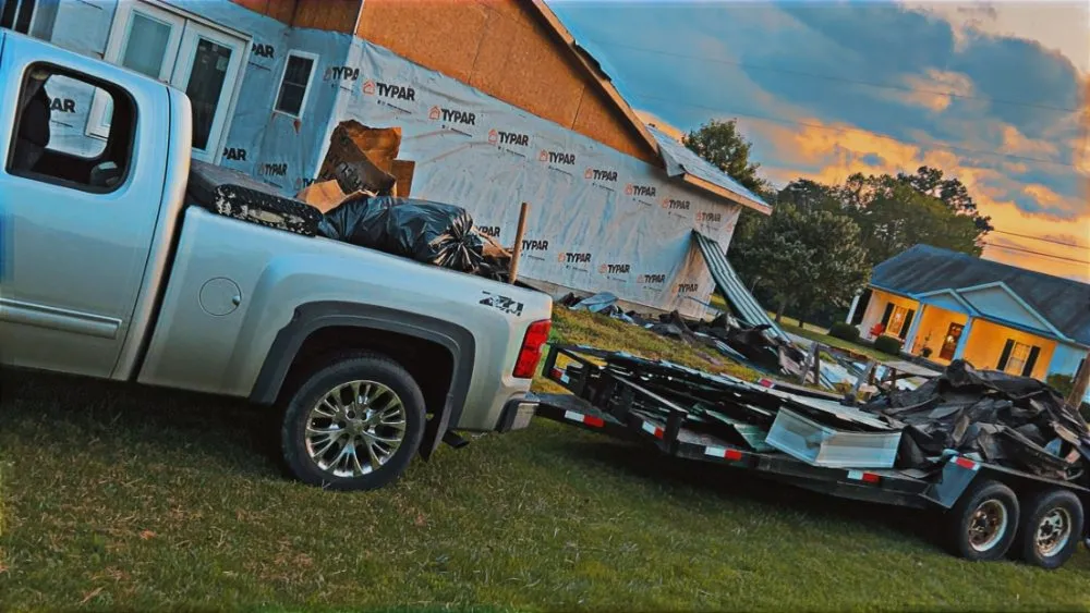 Professional lawn care service experts serving Mount Sterling, KY - Simple Eastern Cuts