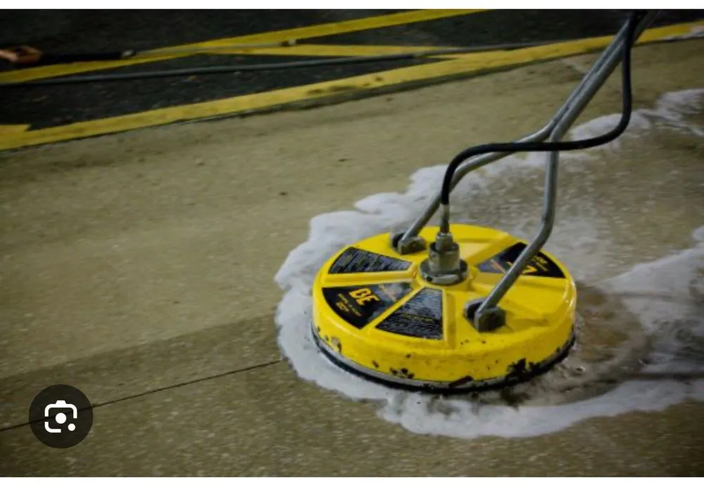 Custom yard maintenance for year-round maintenance in Lake View, NY by Simple Landscape