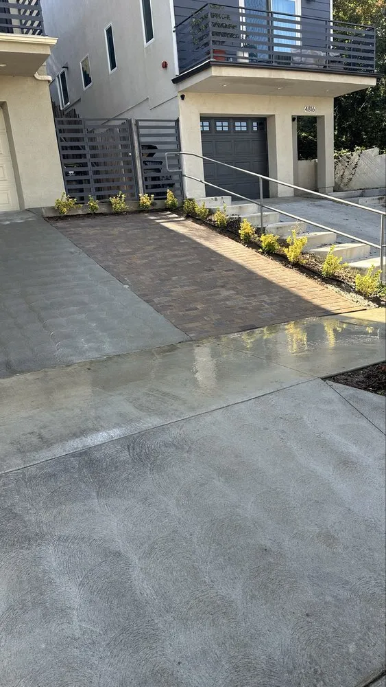 Local yard cleanup service in Los Angeles, CA by Simple Landscape