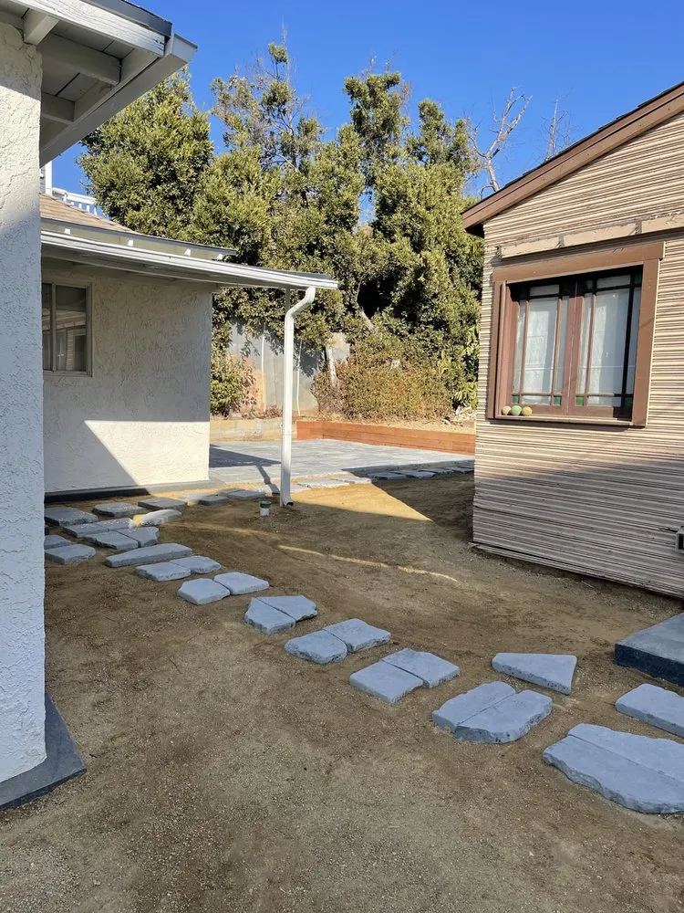 Local landscape design in Los Angeles, CA - Simple Landscape