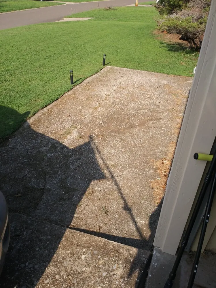 Local lawn mowing service for residential properties in Oklahoma City, OK by Simple Lawn Care & Hauling