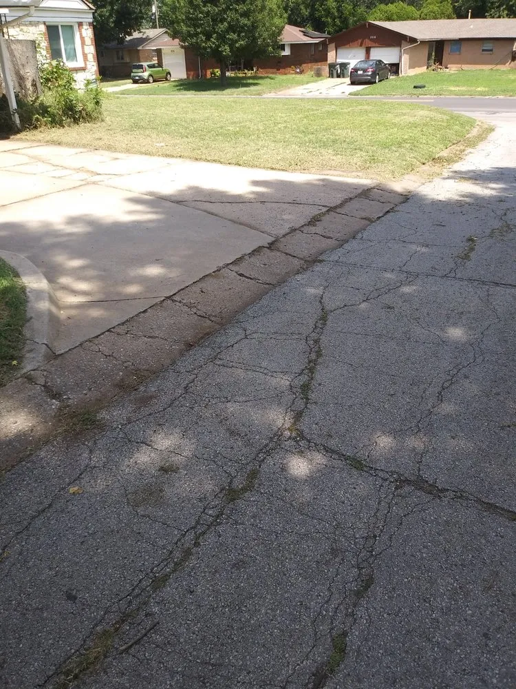 Professional yard maintenance experts serving Oklahoma City, OK - Simple Lawn Care & Hauling