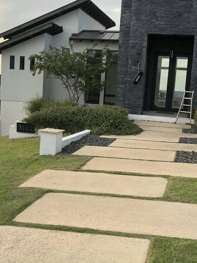 Expert lawn mowing service in San Antonio, TX by Simple Lawn Care