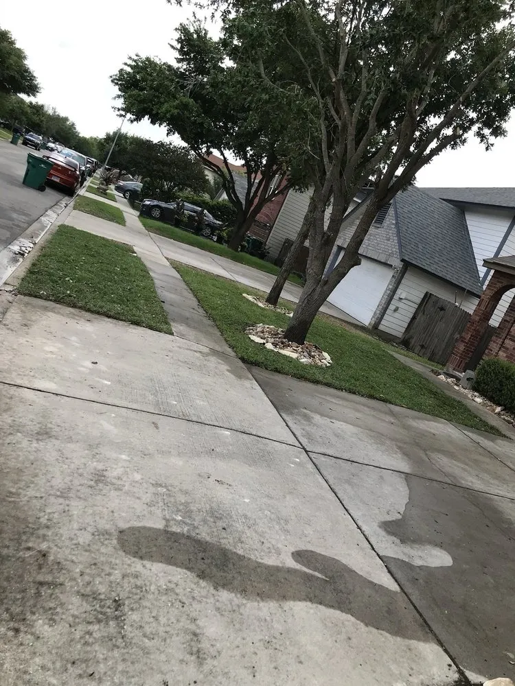 Trusted lawn care service with custom design in San Antonio, TX by Simple Lawn Care