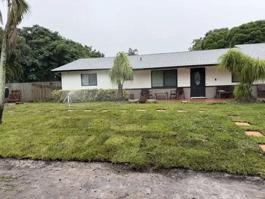 Simple Lawncare Solutions Logo