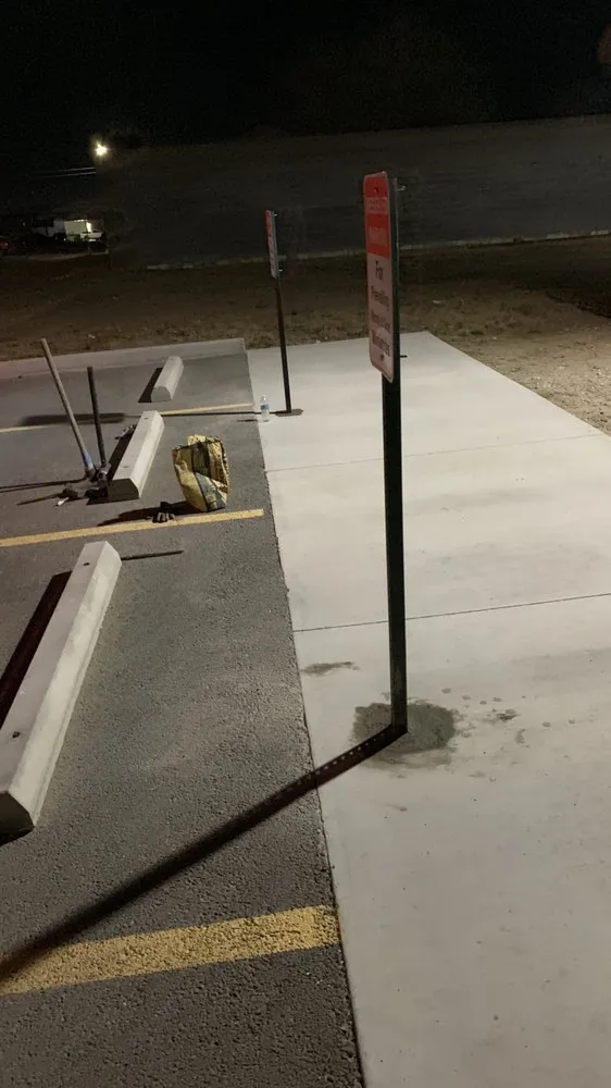 Trusted yard maintenance in Midland, TX by Simple Man