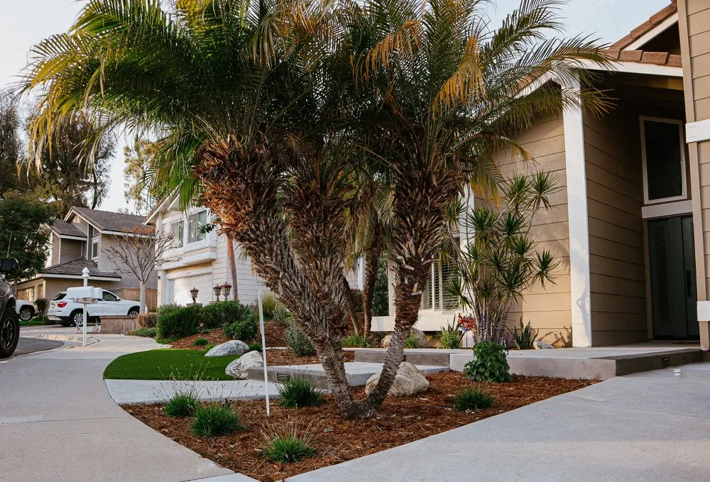 Custom outdoor landscaping experts serving Irvine, CA - Simple Outdoor Living