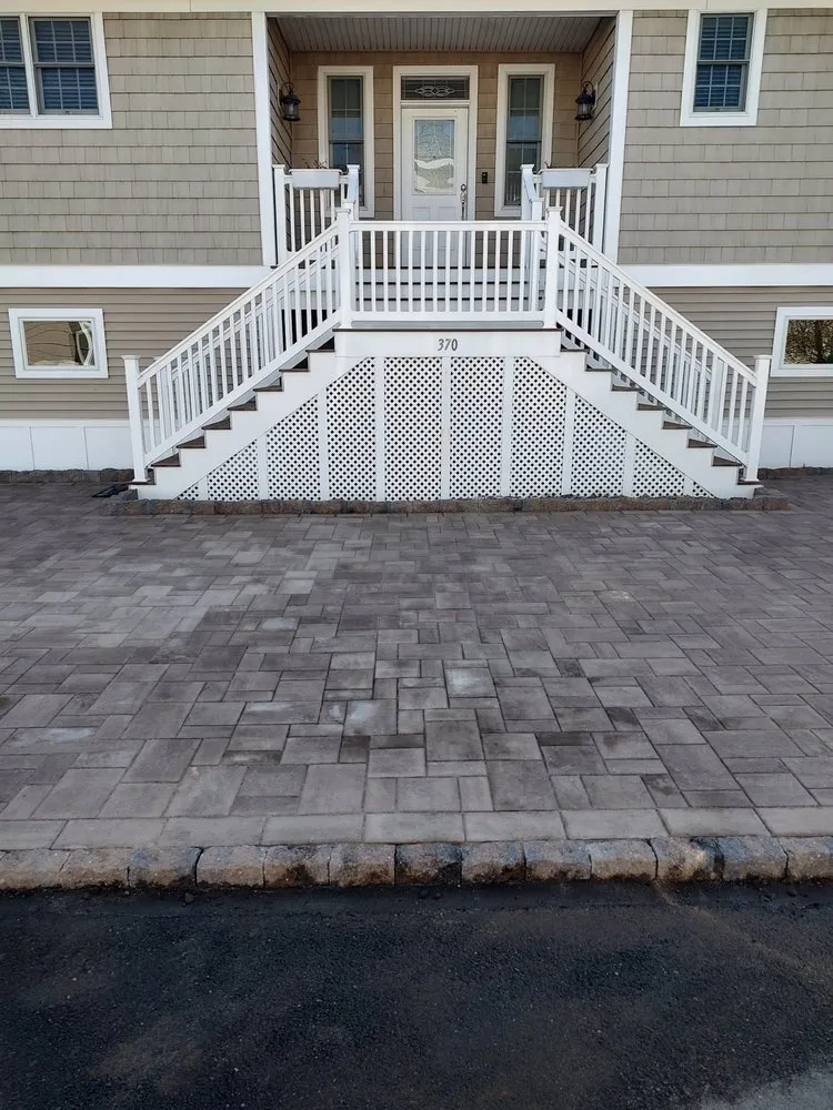 Expert lawn care service experts serving Bayville, NJ - Simple Touch Landscaping