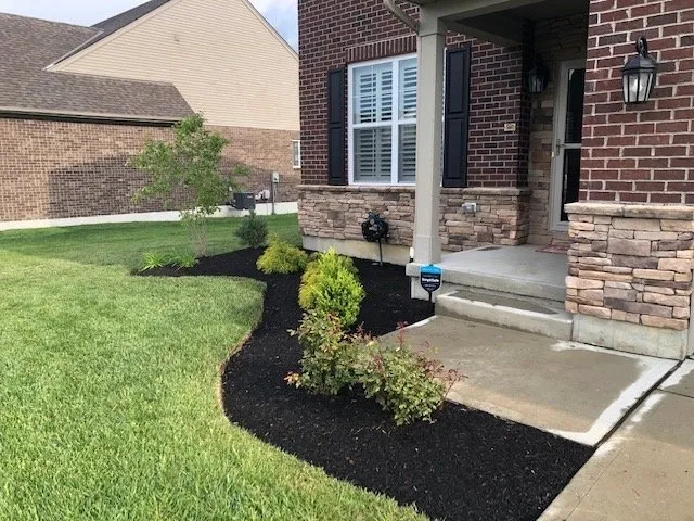 Custom lawn mowing service experts serving Middletown, OH - Simplicity Lawn and Landscaping