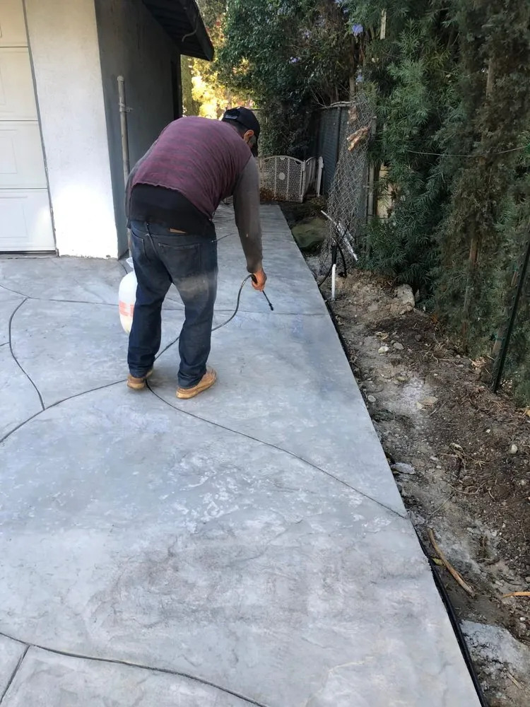 Local yard cleanup service in Chatsworth, CA - Simply Green