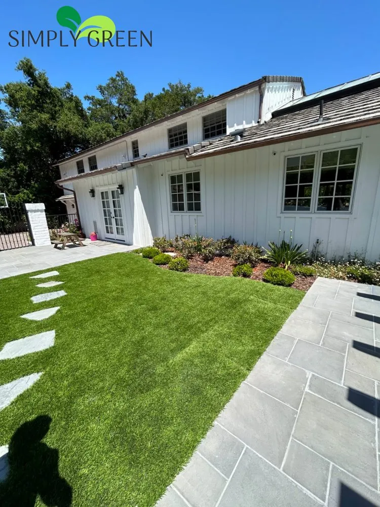 Local yard cleanup service in Chatsworth, CA - Simply Green