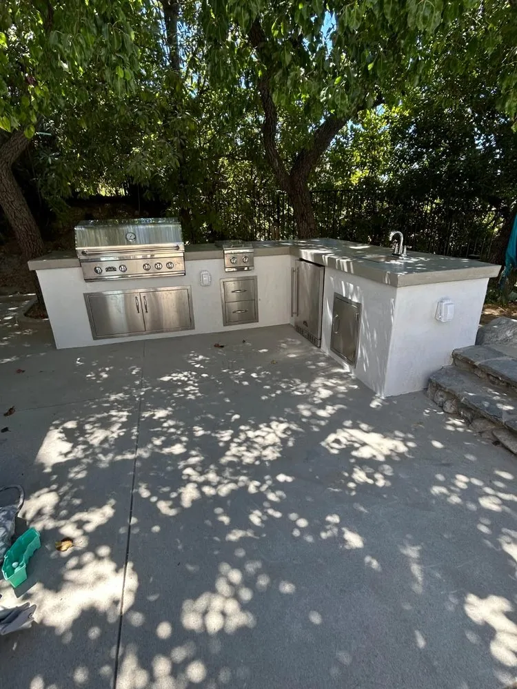 Reliable lawn care service for homes in Chatsworth, CA by Simply Green