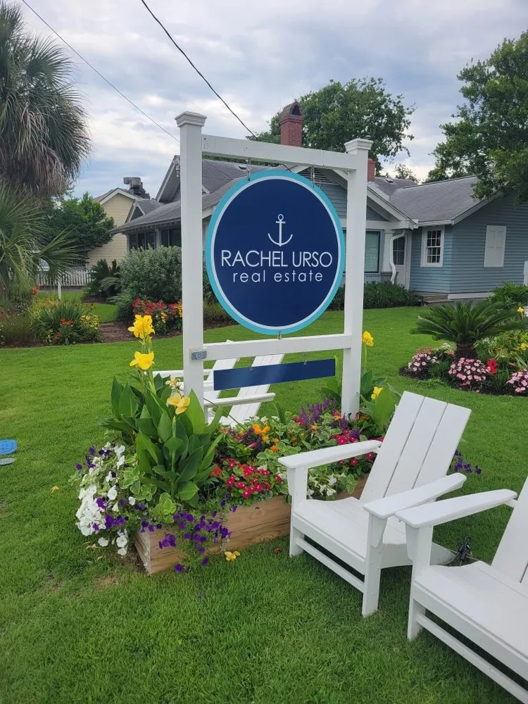 Local outdoor landscaping experts serving Mount Pleasant, SC - Simply Green Landscaping