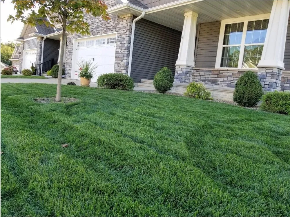 Top-rated yard maintenance experts serving Fairfax, IA - Simply Green Lawn Care