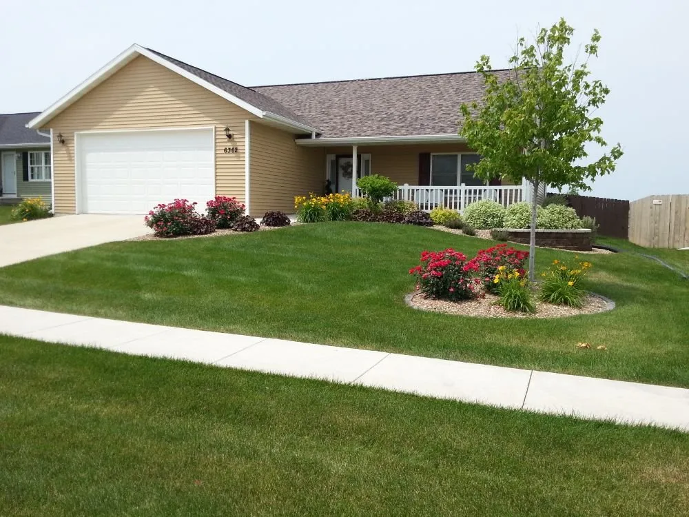 Affordable yard cleanup service experts serving Fairfax, IA - Simply Green Lawn Care