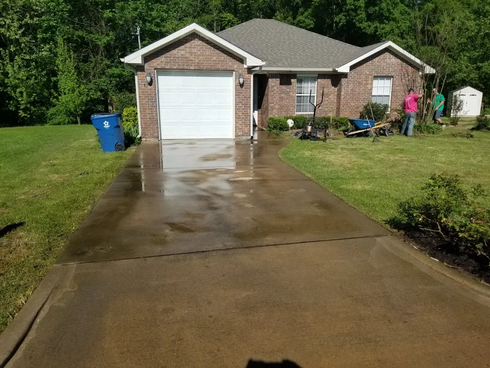 Top-rated yard maintenance near you in Tyler, TX by Simply Green
