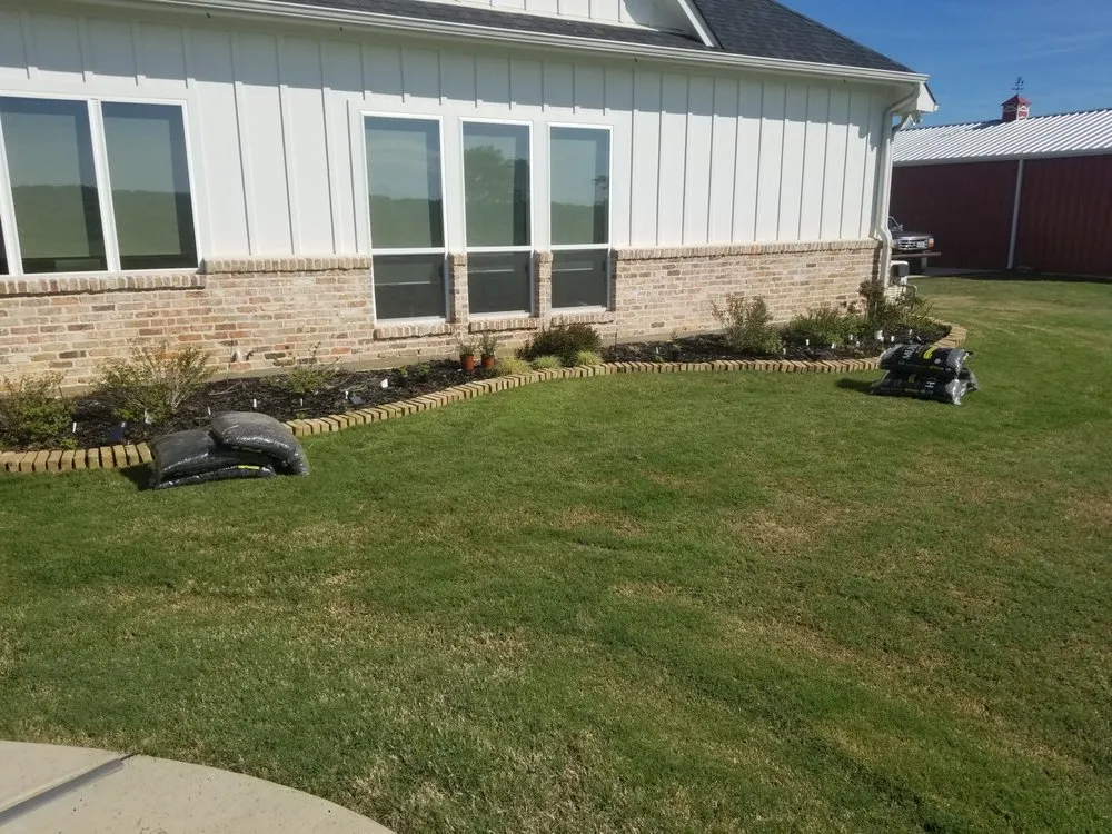 Custom lawn mowing service in Tyler, TX by Simply Green