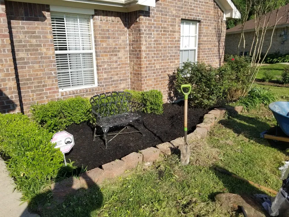 Affordable landscaping services experts serving Tyler, TX - Simply Green