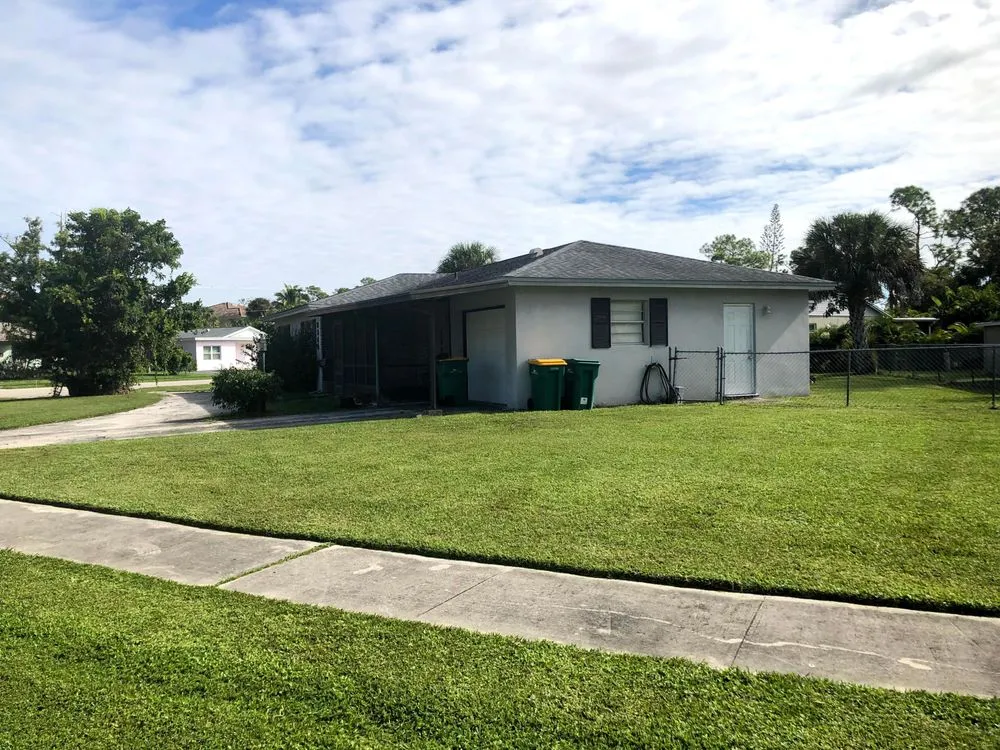 Local landscape design experts serving Fort Myers, FL - Simply Lawn Maintenance