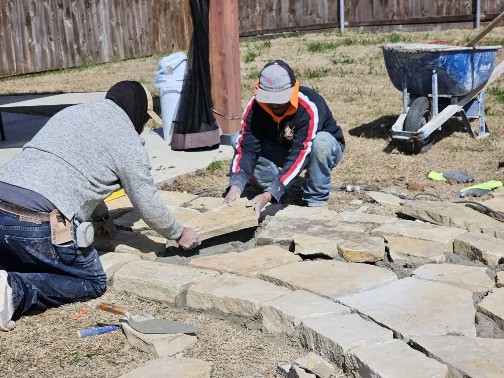 Professional garden landscaping experts serving Grand Prairie, TX - Simply Lawn Service