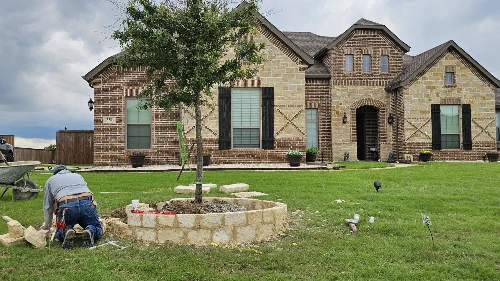 Top-rated yard cleanup service with custom design in Grand Prairie, TX by Simply Lawn Service