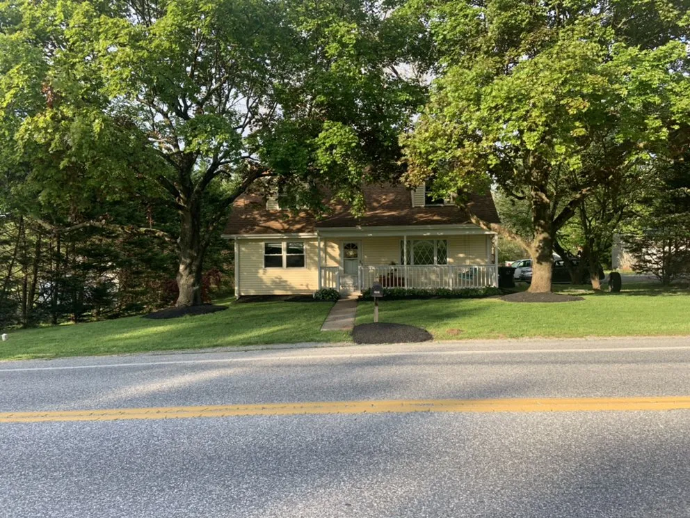 Expert yard maintenance in York Springs, PA by Simply Natural Lawn & Landscaping