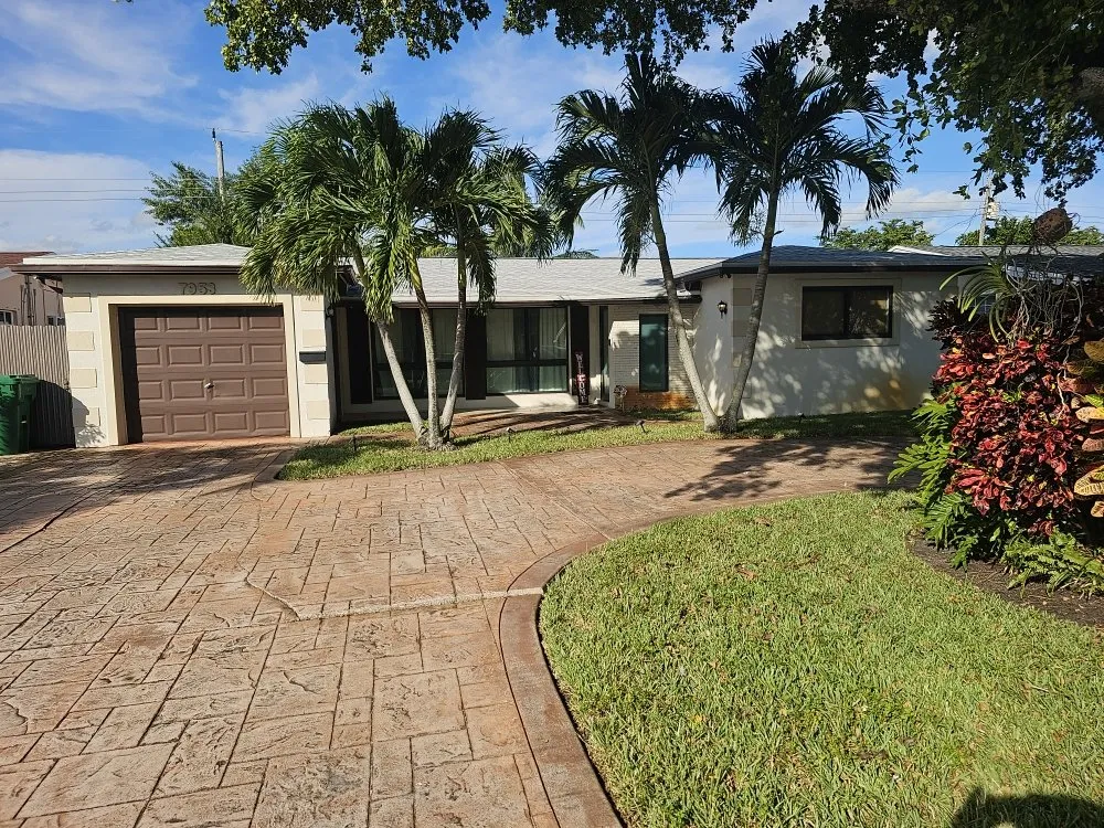 Custom yard cleanup service in Miami, FL by Simply The Best Lawn & Landscaping