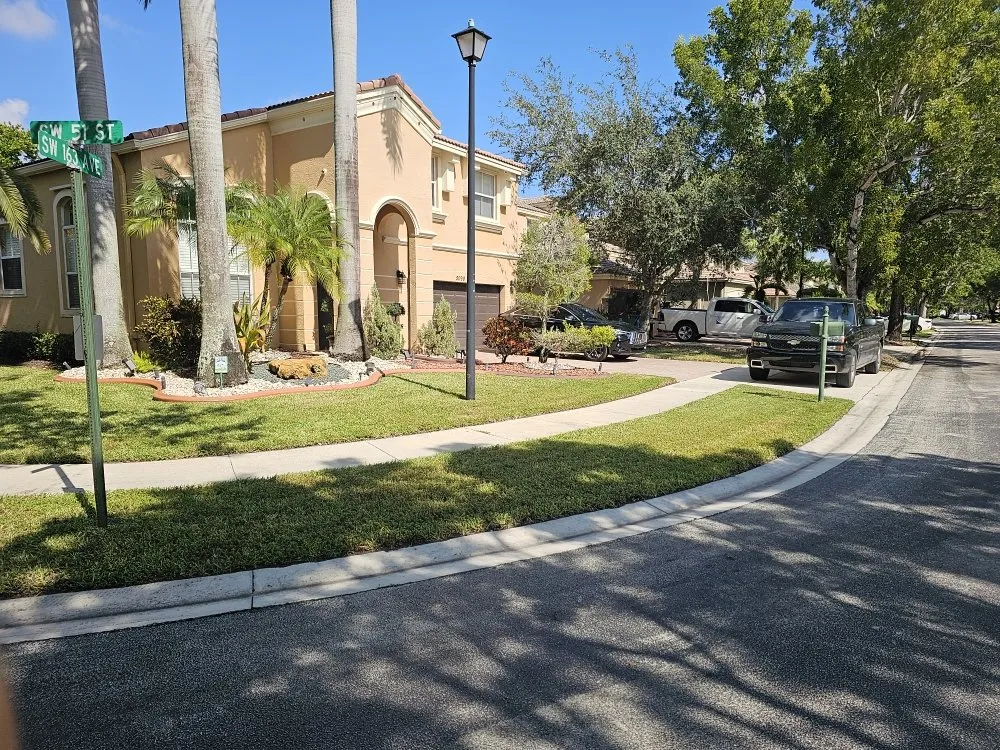 Affordable residential landscaping experts serving Miami, FL - Simply The Best Lawn & Landscaping