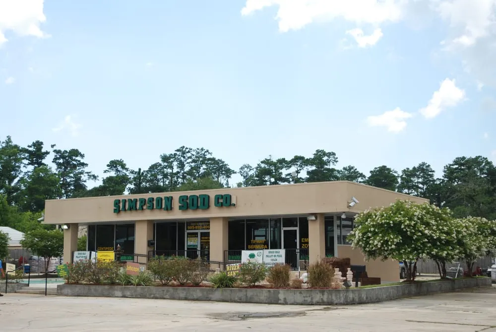 Custom outdoor landscaping experts serving Covington, LA - Simpson Sod