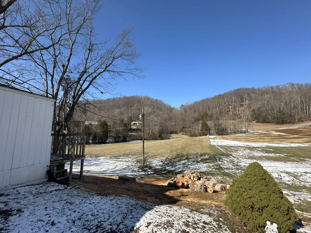 Custom garden landscaping in Surgoinsville, TN by Sims Tree Pros