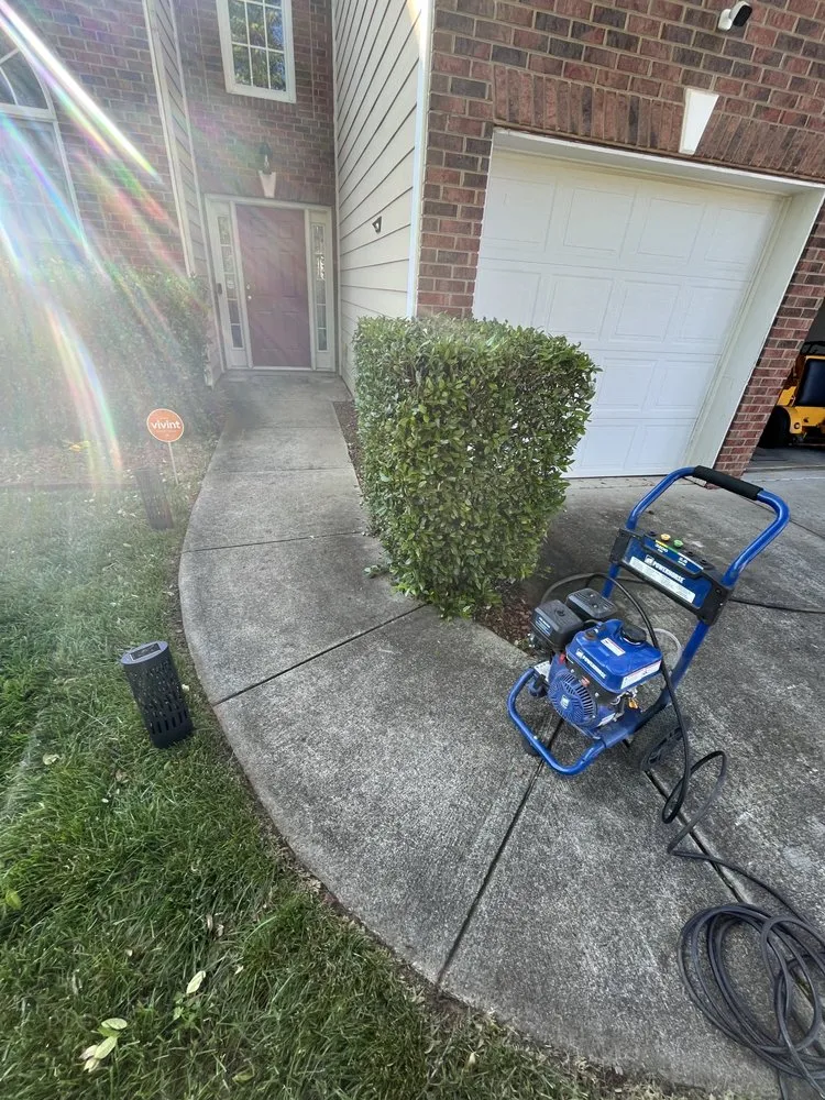 Top-rated yard cleanup service for year-round maintenance across Mint Hill, NC - SIMSA Services