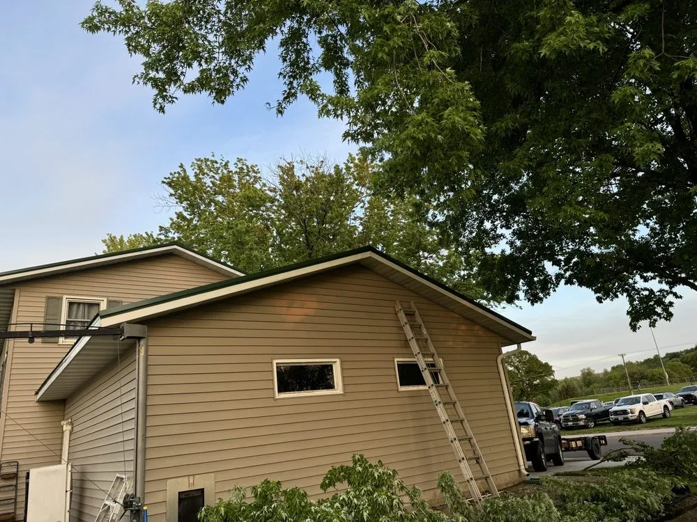 Affordable residential landscaping for beautiful yards in Eau Claire, WI by Sin fronteras