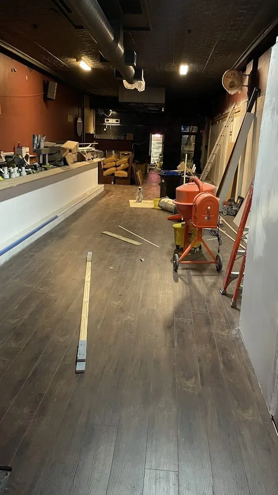 Affordable lawn care service in Eau Claire, WI by Sin fronteras