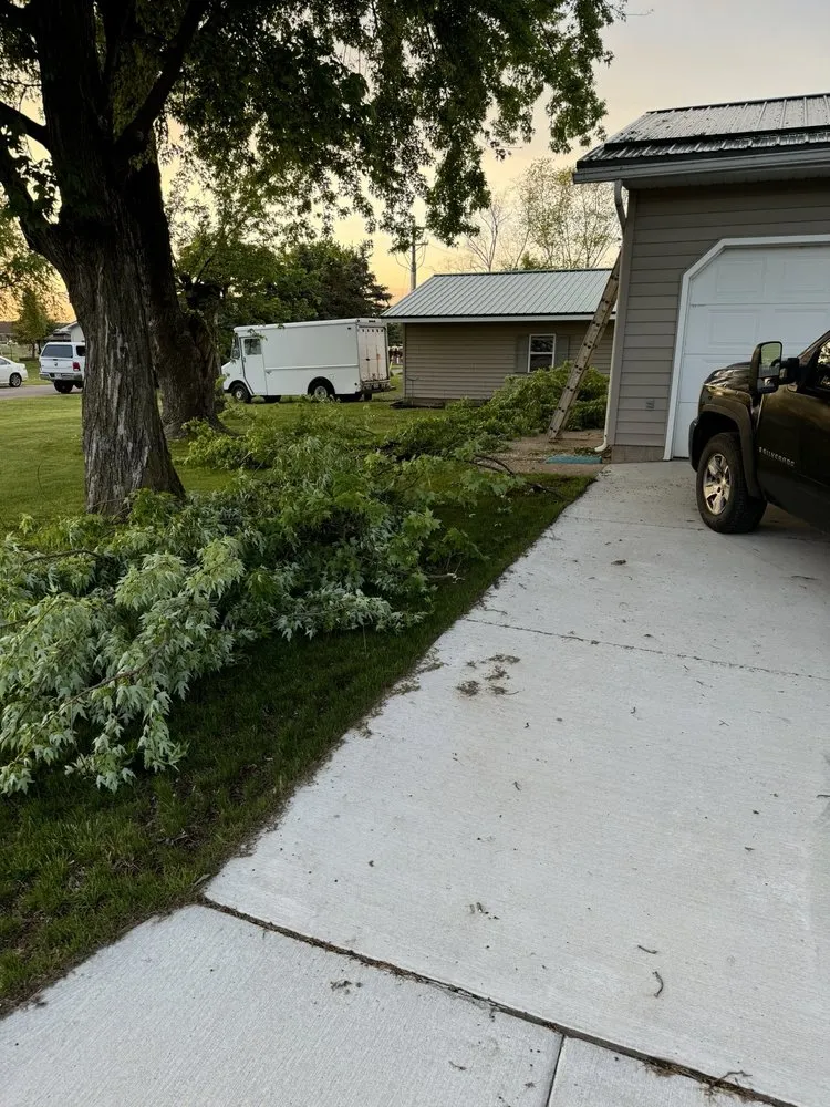 Local residential landscaping in Eau Claire, WI by Sin fronteras