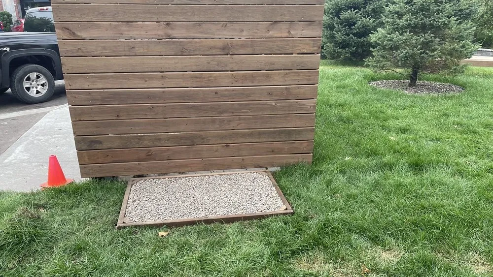 Affordable lawn mowing service in Eau Claire, WI by Sin fronteras