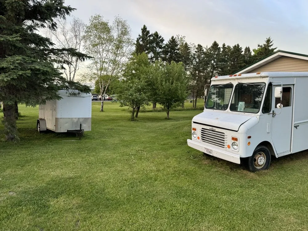 Affordable landscape design experts serving Eau Claire, WI - Sin fronteras