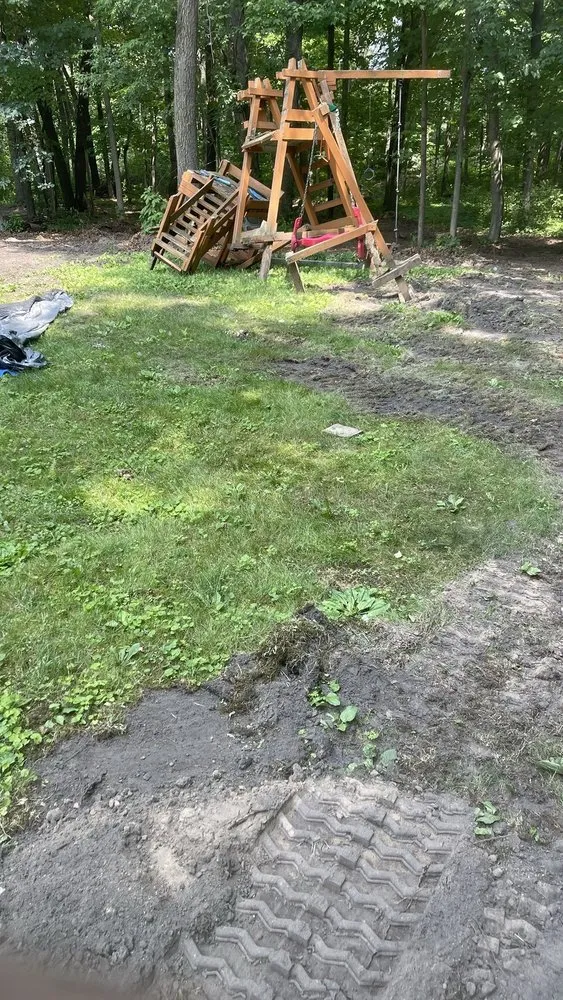 Custom yard maintenance in Eau Claire, WI - Sin fronteras