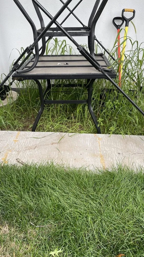 Affordable lawn mowing service in Eau Claire, WI - Sin fronteras