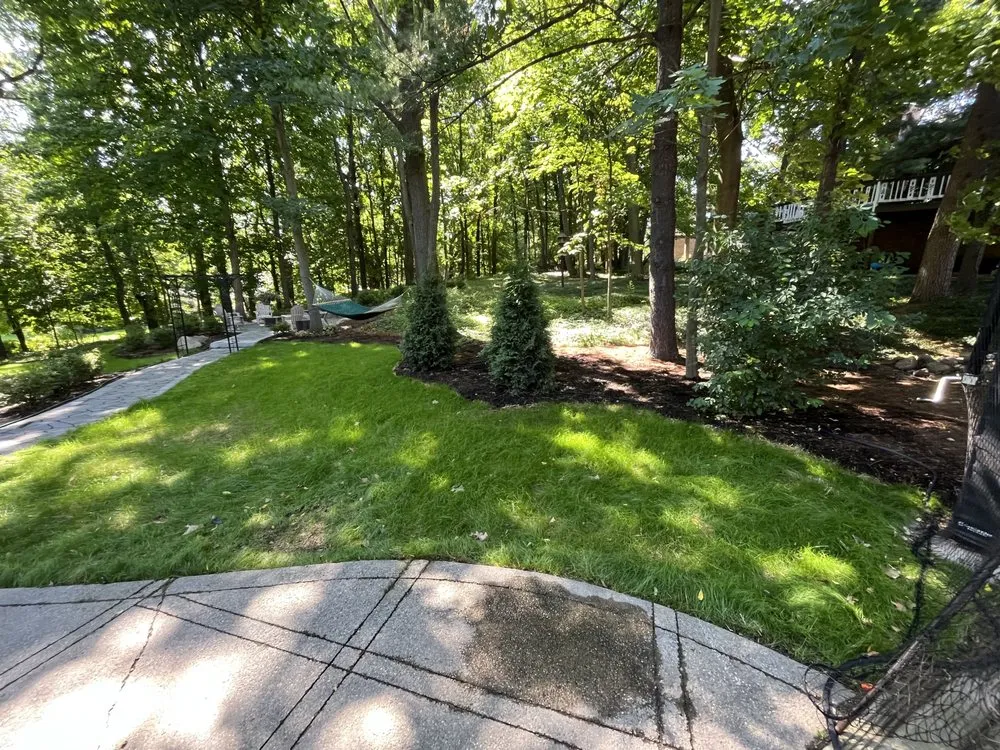 Reliable garden landscaping for beautiful yards across Shelby Township, MI - Sinacori Landscaping