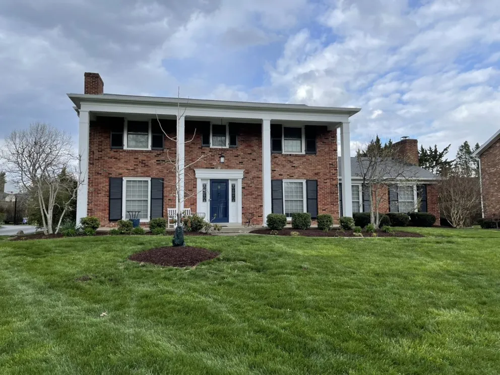 Affordable yard maintenance experts serving Louisville, KY - Sinai lawn care