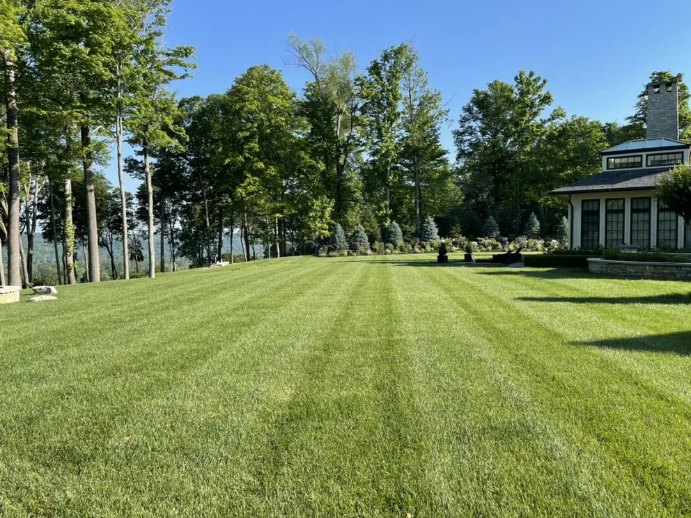 Trusted garden landscaping in Louisville, KY - Sinai lawn care