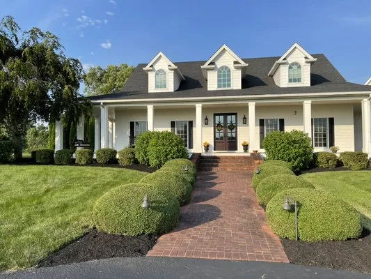 Sinai lawn care Logo