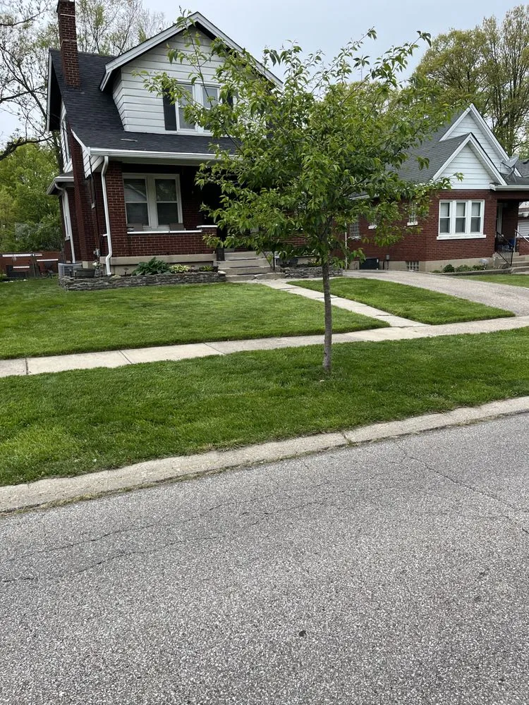 Affordable garden landscaping for beautiful yards in Cincinnati, OH by Sincerely Can Fix It