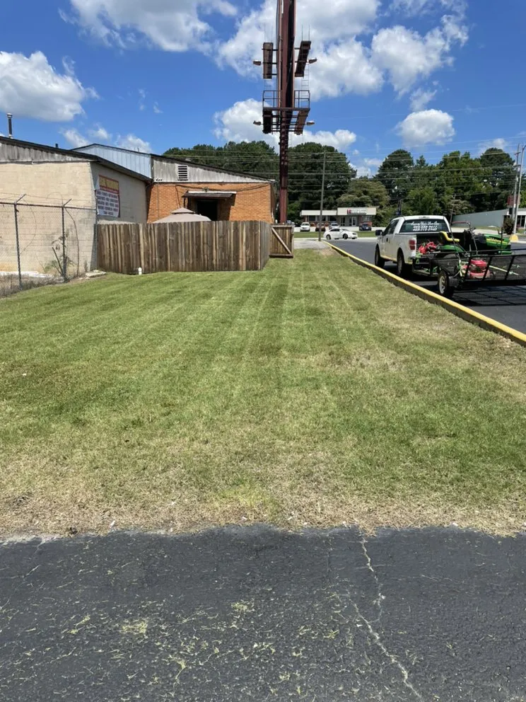 Affordable lawn mowing service for year-round maintenance across Chattanooga, TN - Sincerely Your’s Lawncare
